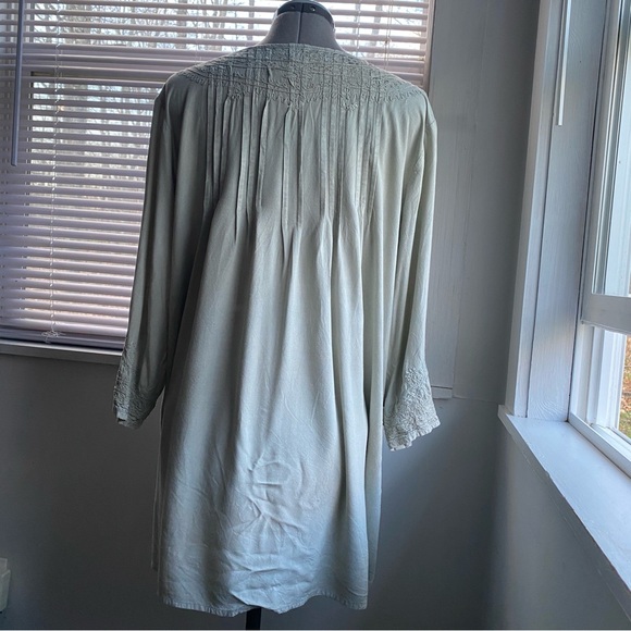 SOLITAIRE Pastel Sage Embroidered Tunic 3/4 Sleeves Size 1X - Picture 4 of 12
